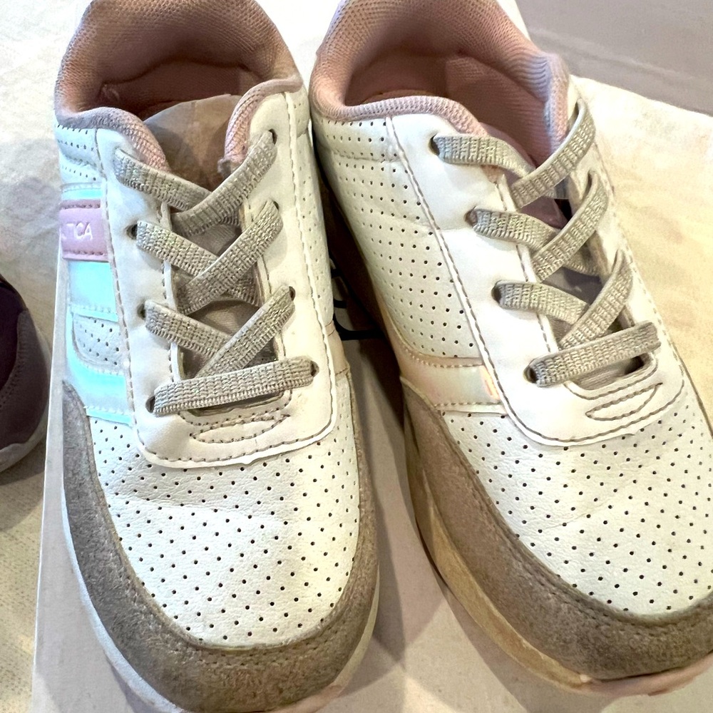 Nautica  Kids White and Pink Sneakers size 10